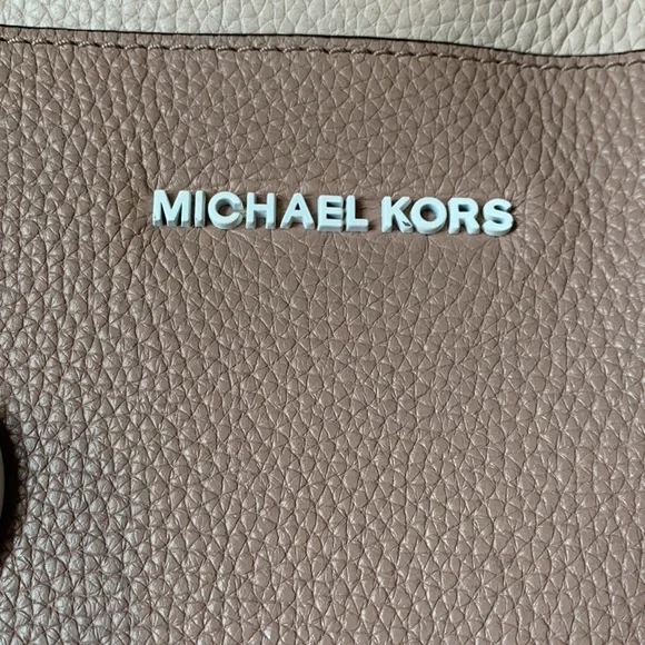 Michael Michael Kors Large Leather Gemma Colorblock Front Pocket Tote - Picture 5 of 15